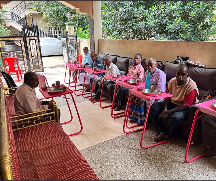 Mealtime at Sai Aasare