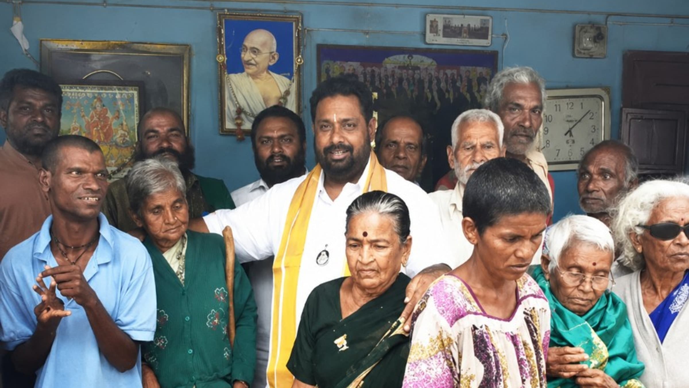 Guruji with elders at Sai Aasare old age home